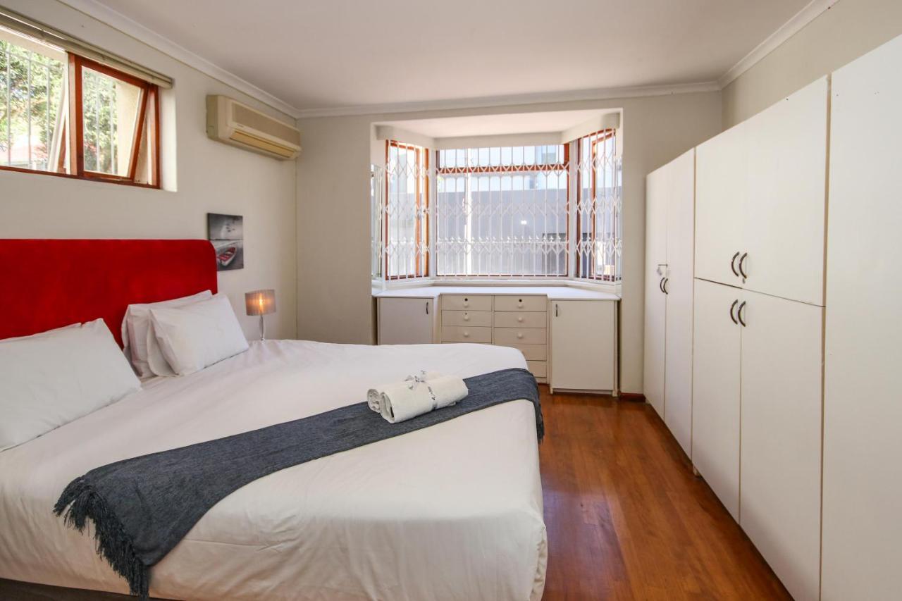 Holiday Home In Sea Point, Fresnaye Kapstadt Exterior foto